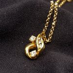 gouden kettingen met hanger