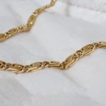 mannen gouden ketting